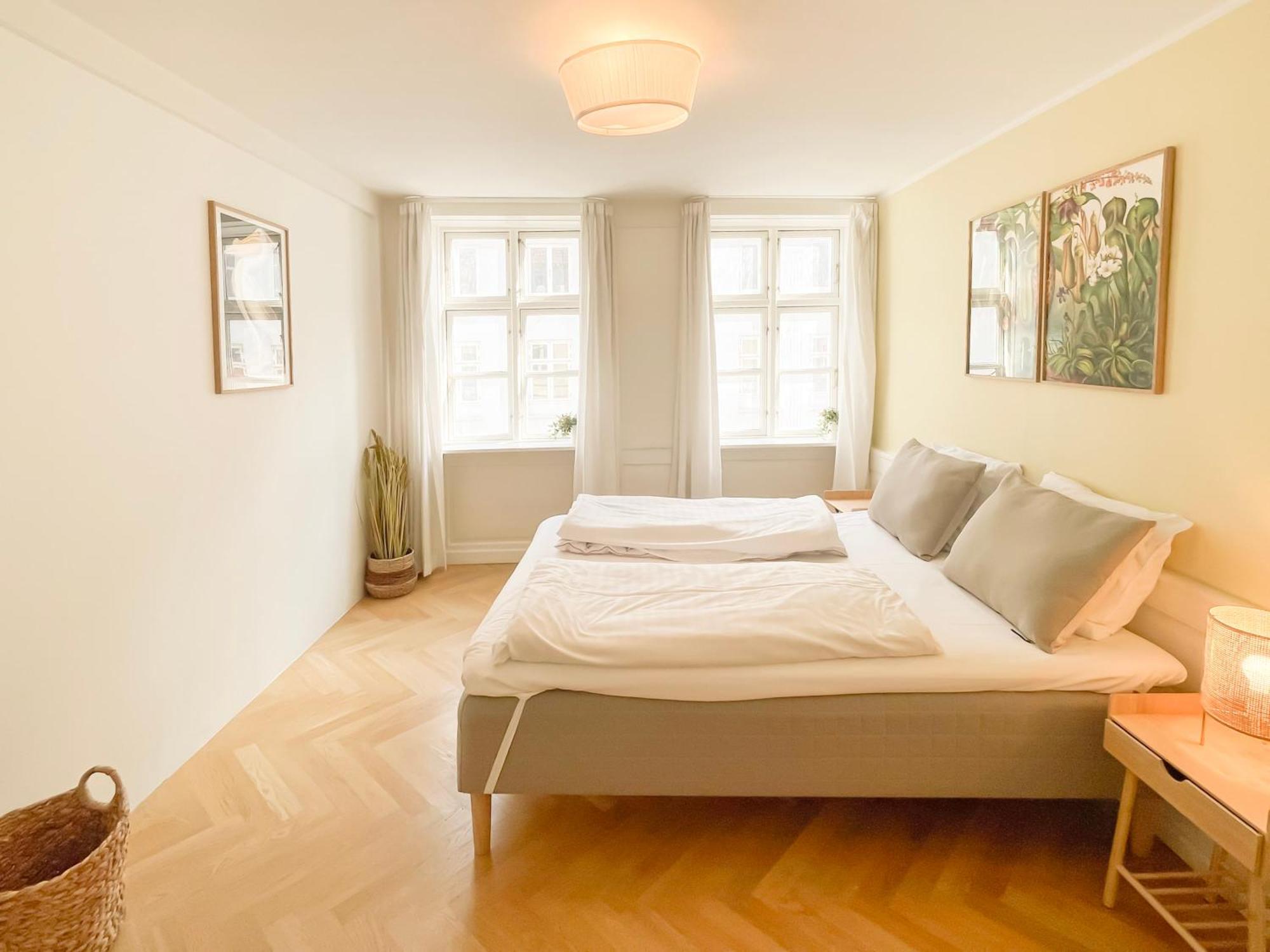 Large Apartment With 4 Bedrooms In Copenhague Exterior foto